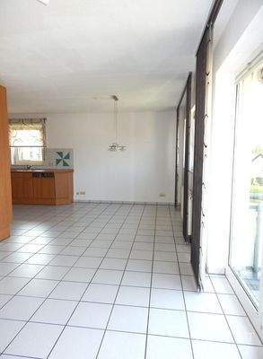 Blick zum Küchenbereich