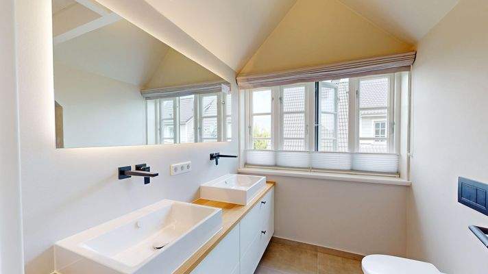 Duschbad im Dachgeschoss