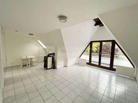 Wohnzimmer und Esszimmer