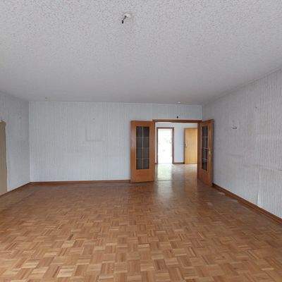 1296 Zimmer Wohnung 1.OG.jpg