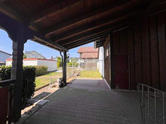 Überdachter Innenhof