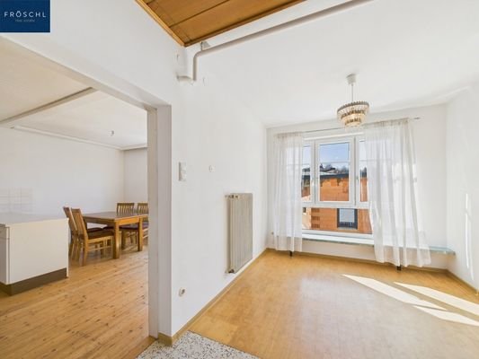 Diele OG - Blick in die Küche