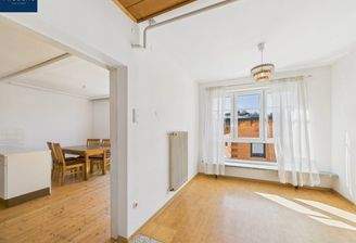 Diele OG - Blick in die Küche