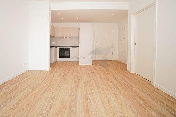 Muster Küche und Eingangsbereich