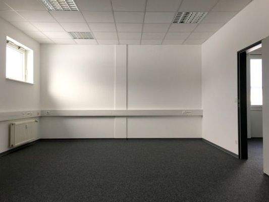 Großer Büro- u. Konferenzraum