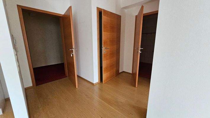 20251216_095209_resized