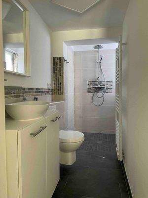 Duschbad mit Fenster