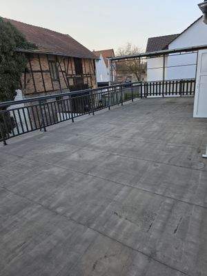 Dachterrasse mit Blick nach Hinten