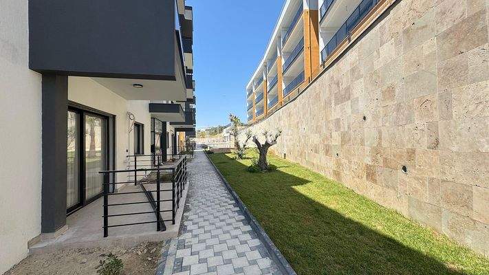 Newly-Built Apartments in a Complex with Pool in Kuşadası