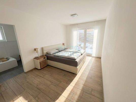 7fd48e7f-5975-4fc7-9f30-e4d014e3769c