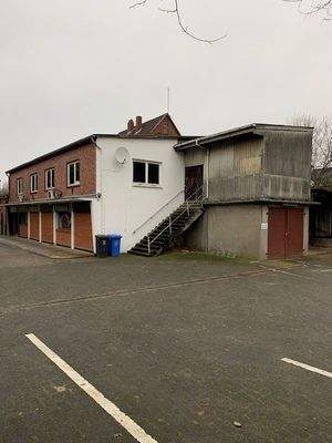 Landweg 10 Hinterhof Parkplätze (4).jpg