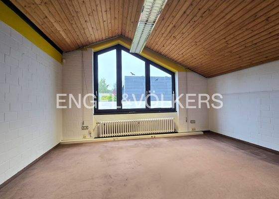 EV - Haus - DG - Zimmer - 1