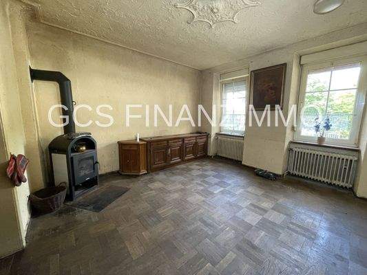 Wohnzimmer mit Kamin