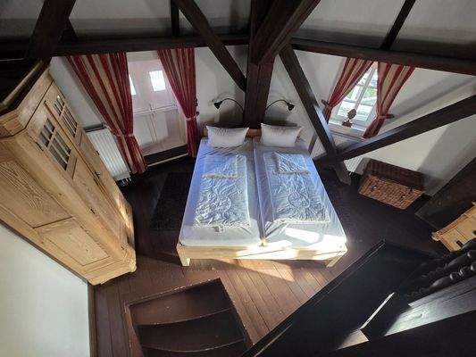 Blick aufs Elternbett