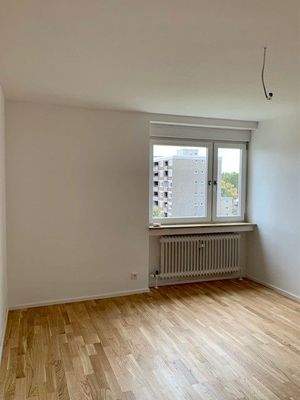 Schlafzimmer 1 (2).jpg