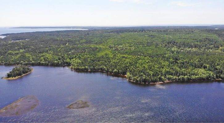 Cape Breton - Wunderschönes 11-Hektar-Areal mit 23
