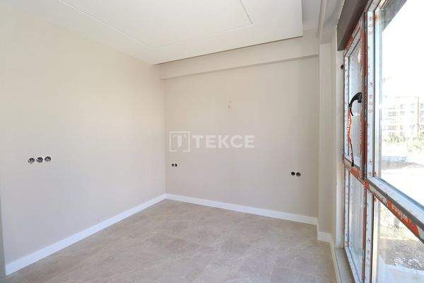 Mountain-View Apartments in a Complex with Pool in Döşemealtı