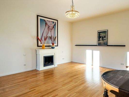 B-CHR 33 - IM24_Großes Zimmer_3.jpg