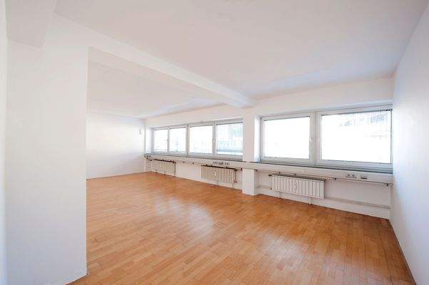 Leerer Büro-Raum Düsseldorf