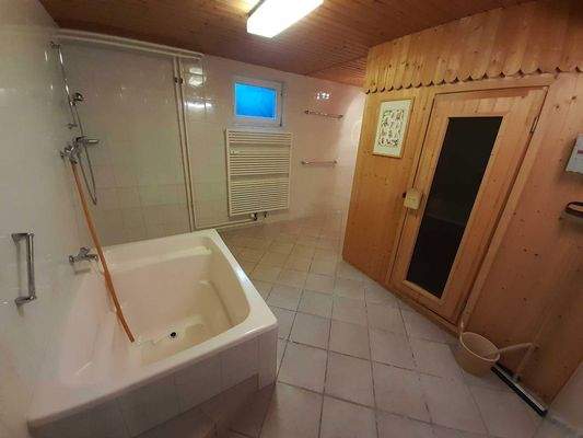 Keller Saunaraum mit Dusche