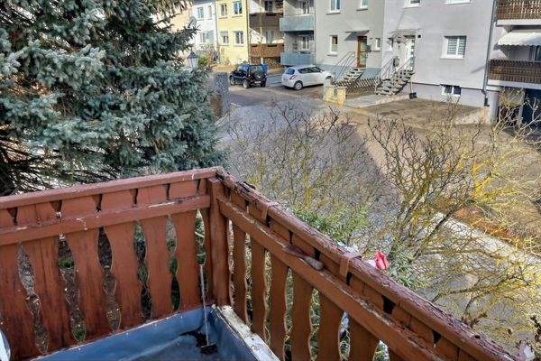 OG: Ausblick Balkon Wohnzimmer