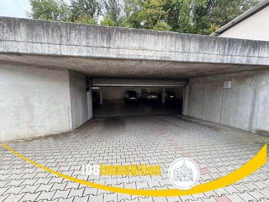 Tiefgarageneinfahrt_1