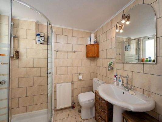 Kreta, Elounda: Villa mit Pool und atemberaubendem Meerblick auf die Bucht zu verkaufen