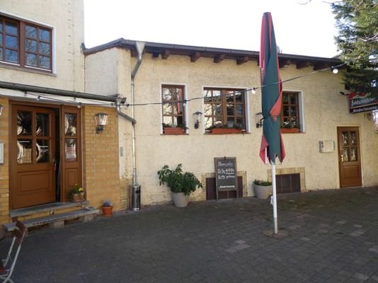 Zugang und Biergarten Gaststätte &quot;Niederlassung&quot;