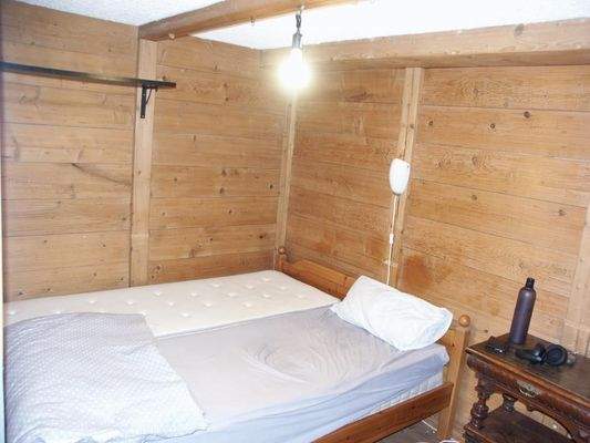 UG: Gästezimmer mit Schlafbereich!