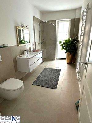 beide Badezimmer - Entspannung pur