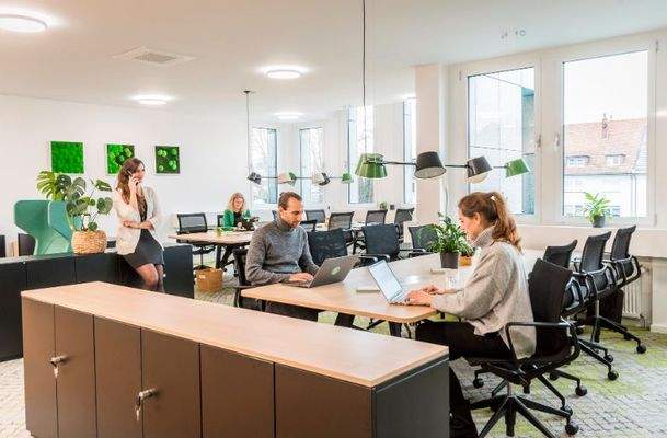Schreibtisch im Coworking Space | Flat Mitgliedschaft
