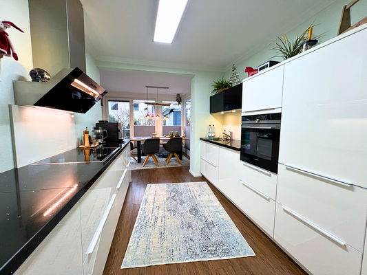 Küche mit Wintergarten