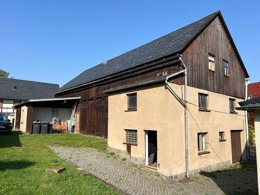 Scheune mit Nebengelass (kl. Stall)