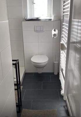 Beispiel Duschbad mit Fenster