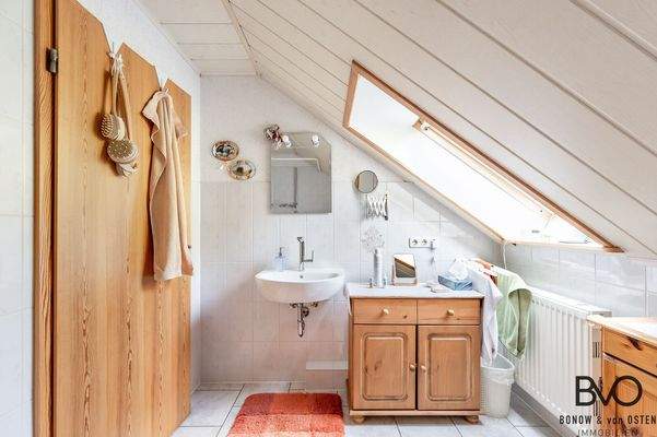 Weiteres Duschbad im Dachgeschoss