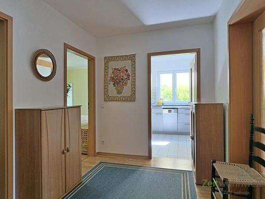 großer Wohnungsflur