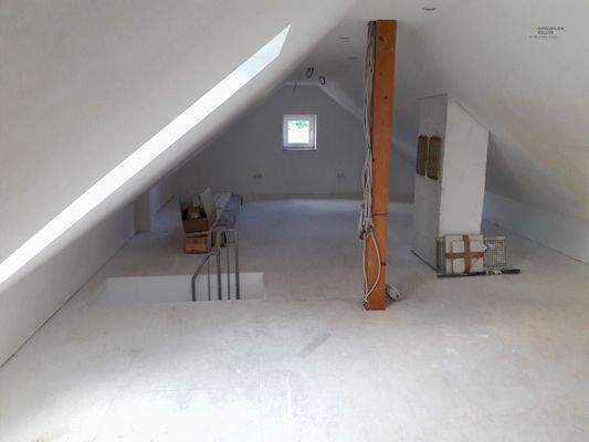 2 OG Dachboden 2