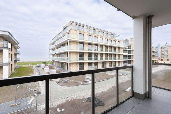 Balkon mit Blick zum Meer