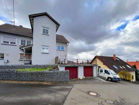 Burgald seitlich links