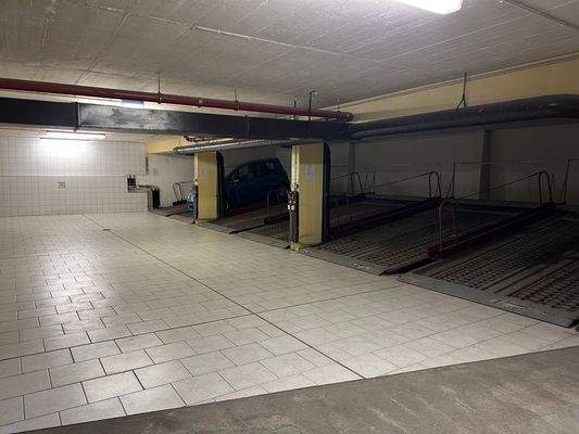 Tiefgarage l Stellplatz