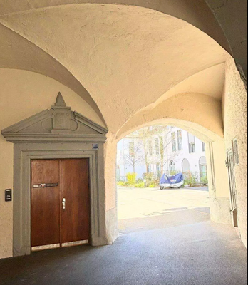 Haus mit 2 Wohnungen + Potential