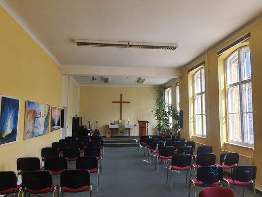 großer Saal Gemeinde.jpg