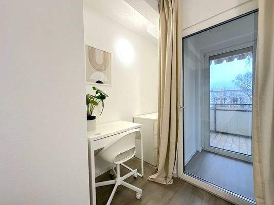 Helles, modernes Zimmer