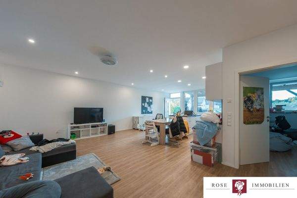 Wohn- und Essbereich Bild 2 (Wohnung)