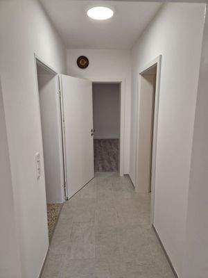 Zimmer - Souterrainwohnung