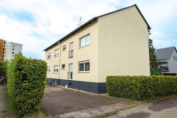 Einfahrt zu den Stellplätzen