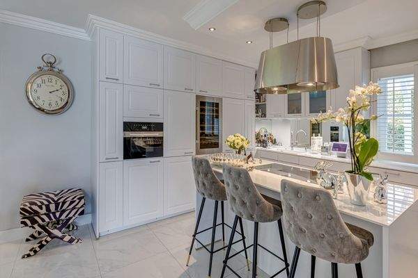 Küche mit Kücheninsel