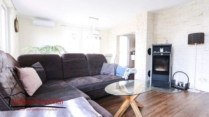 Wohnbereich mit Kamin Nr. 1