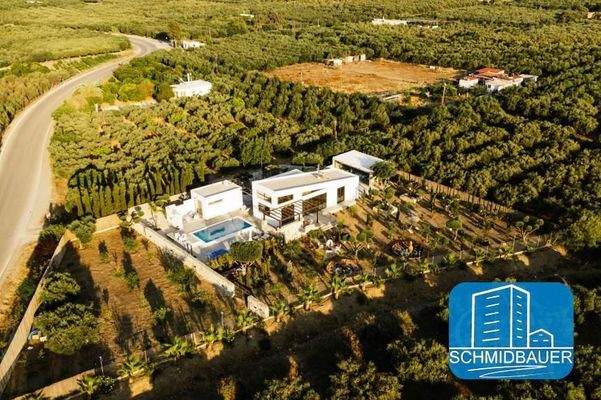 Kreta, Petrokefali: Villa mit Pool und großem Garten zu verkaufen