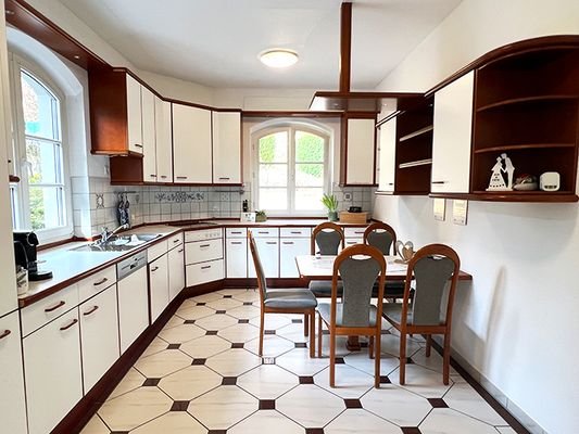 Villa mit traumhaftem Grundstück